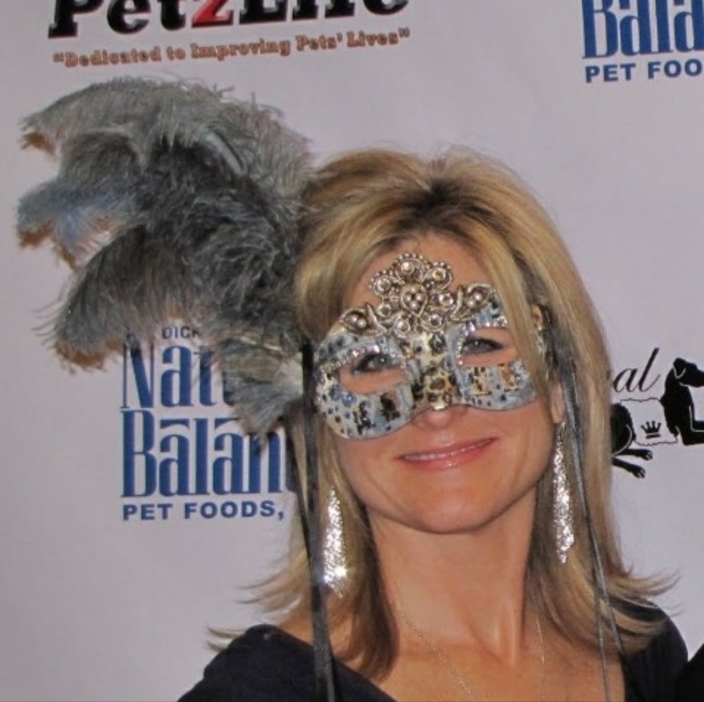 Custom Handmade Masquerade Mask - Black - Picture 10 of 11